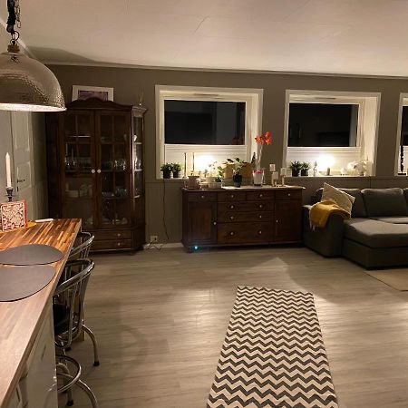 Lyngen, Mackay appartment, Lyngen Lyngseidet Buitenkant foto