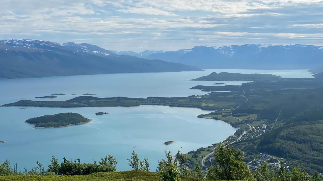 Lyngen, Mackay appartment, Lyngen Lyngseidet Buitenkant foto