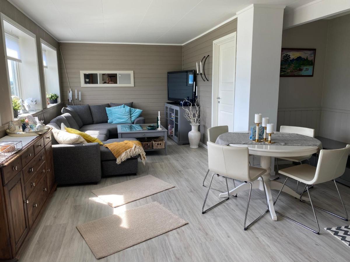 Lyngen, Mackay appartment, Lyngen Lyngseidet Buitenkant foto